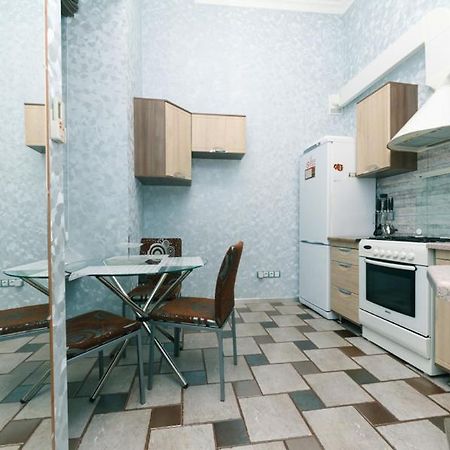 קייב Stylish Two-Level Flat 2 Min From Khreschatyk מראה חיצוני תמונה