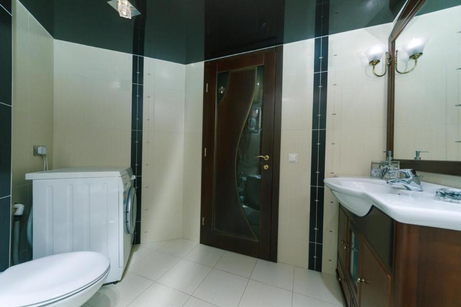 קייב Stylish Two-Level Flat 2 Min From Khreschatyk מראה חיצוני תמונה
